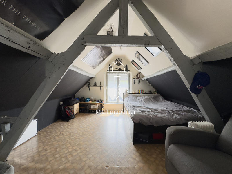 Maison - 181 m² - 8 pièces