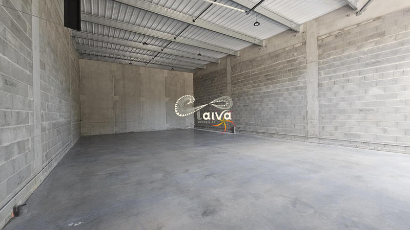 Local d'activités - 178 m² - 1 pièce
