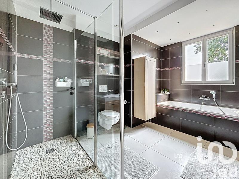 Duplex - 133 m² - 6 pièces