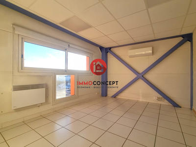 Bureau - 122 m² - 6 pièces