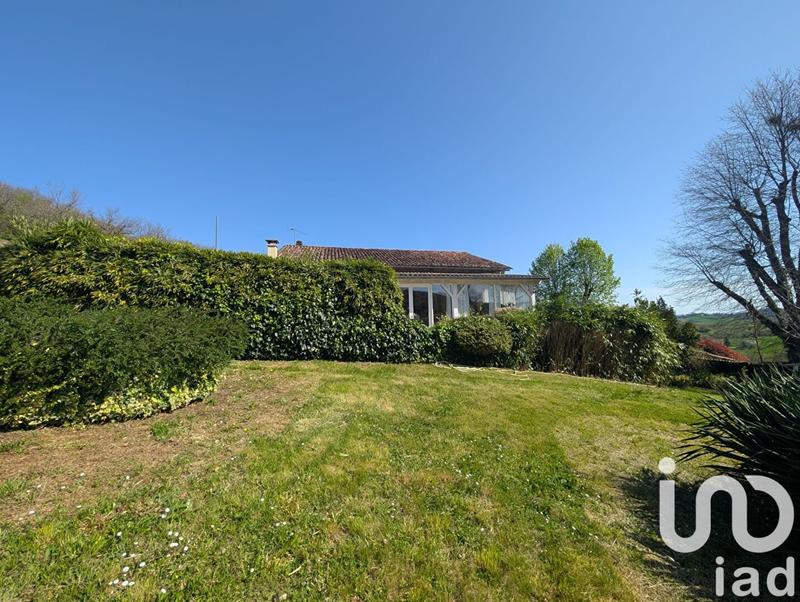 Maison - 220 m² - 6 pièces