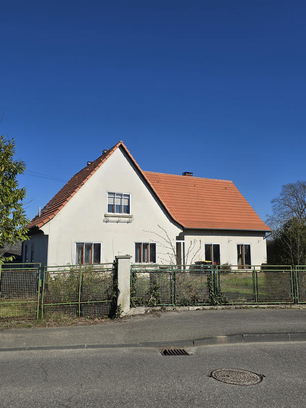 Maison - 185 m² - 8 pièces