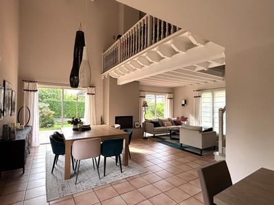 Maison - 153 m² - 5 pièces