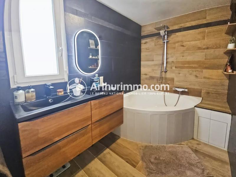 Appartement - 100 m² - 5 pièces