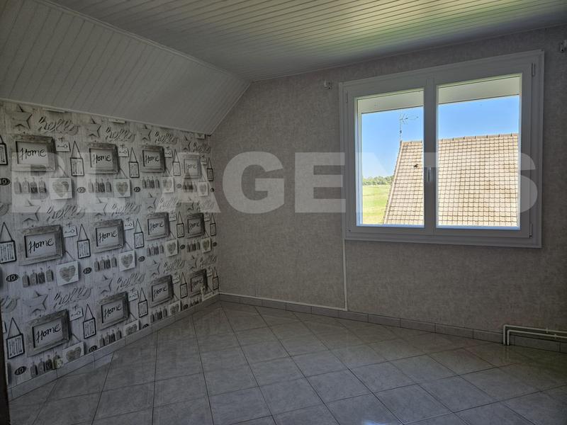 Maison traditionnelle - 135 m² - 7 pièces