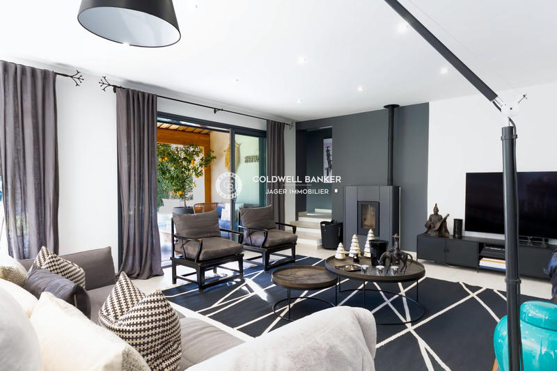 Villa - 283 m² - 7 pièces