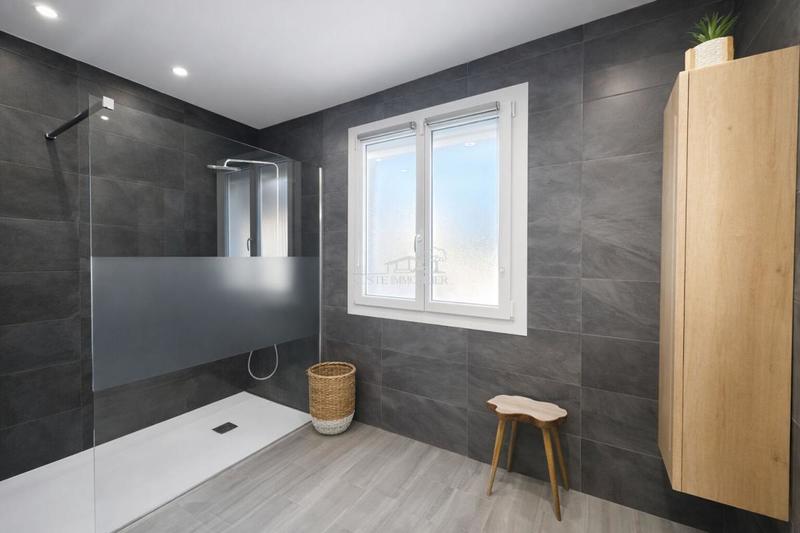 Maison - 136 m² - 4 pièces