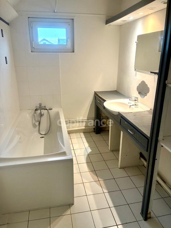 Appartement - 84 m² - 3 pièces