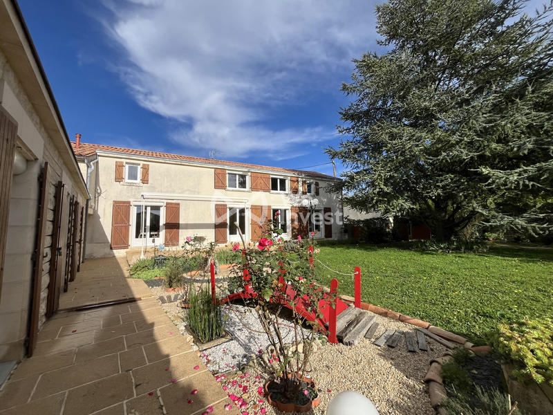 Maison - 240 m² - 7 pièces