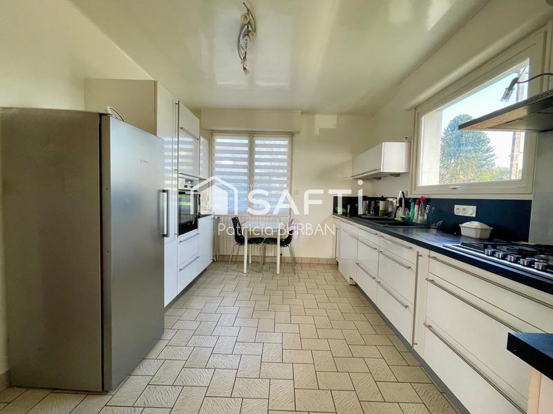 Maison - 177 m² - 7 pièces