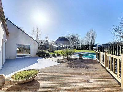 Maison - 267 m² - 8 pièces