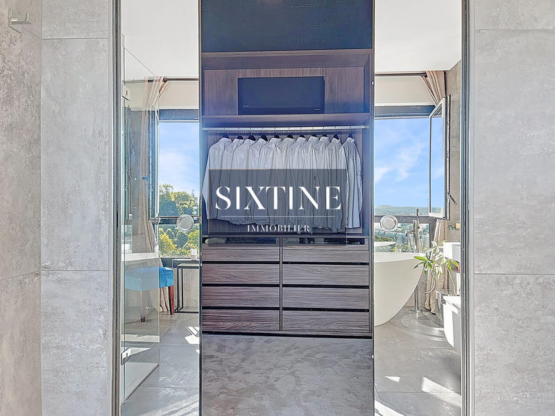 Appartement - 140 m² - 5 pièces