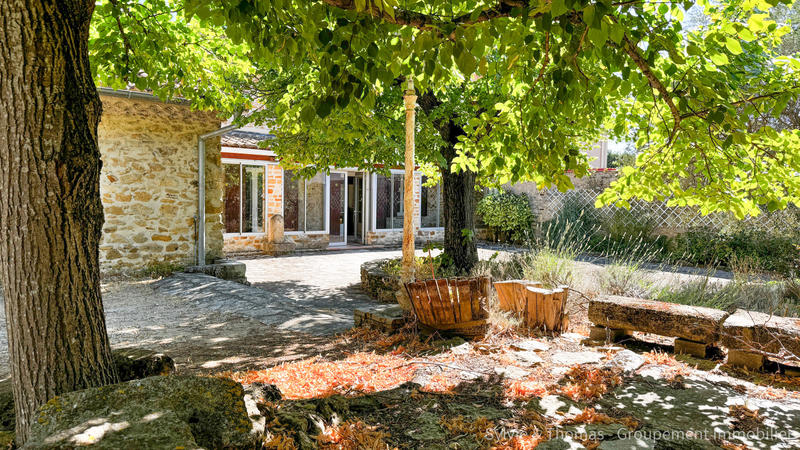 Maison - 200 m² - 6 pièces