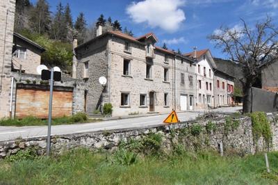 Maison - 119 m² - 12 pièces