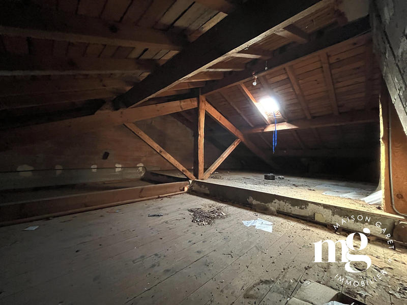 Maison ancienne - 250 m² - 9 pièces