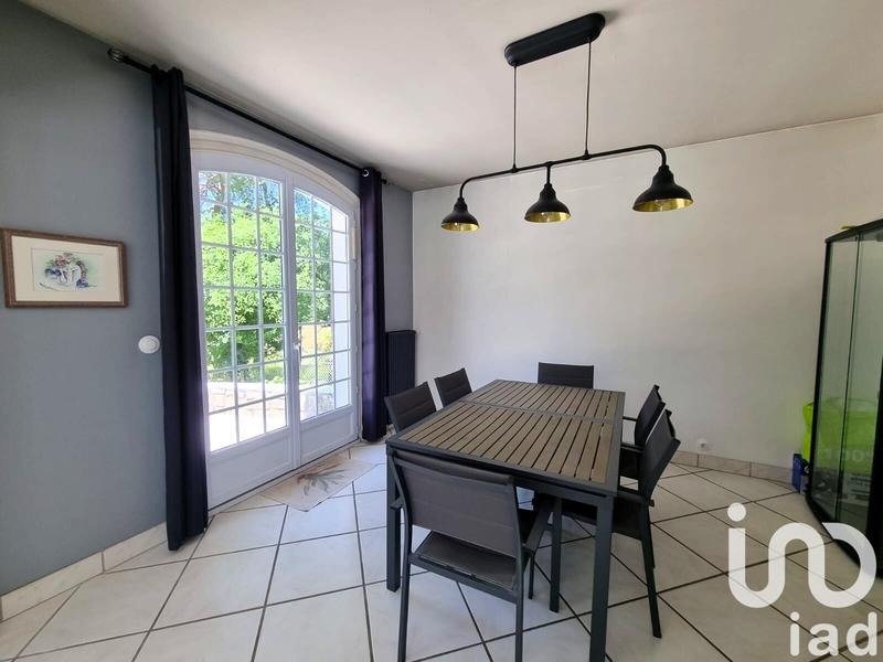 Maison - 220 m² - 9 pièces