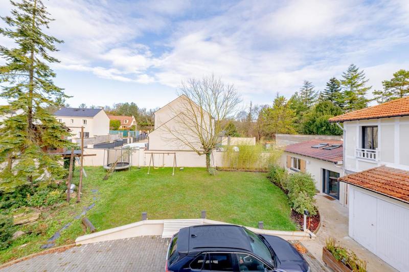 Maison - 206 m² - 6 pièces