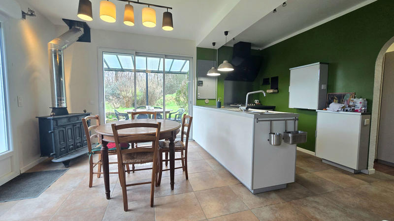 Maison - 213 m² - 5 pièces