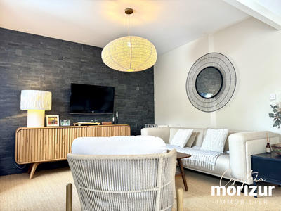 Maison - 99 m² - 5 pièces