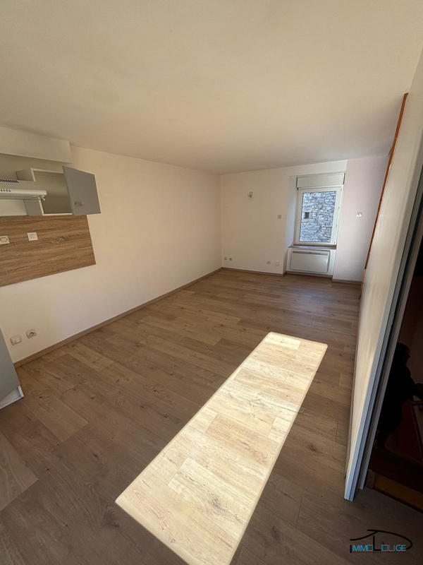 Appartement - 180 m² - 9 pièces