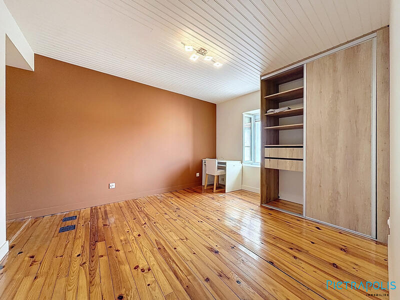 Maison - 185 m² - 5 pièces