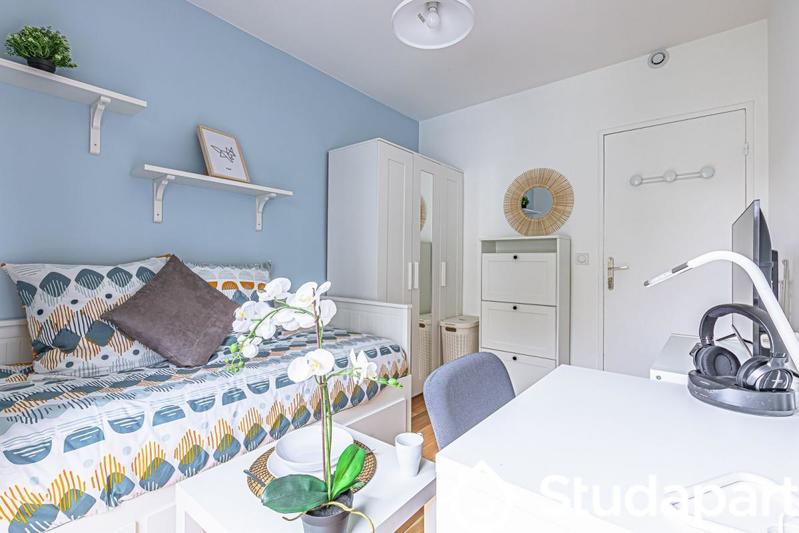 Chambre - 11 m² - 1 pièce