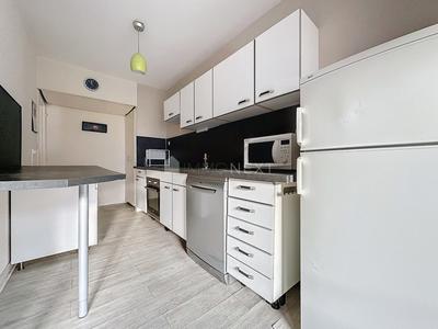 Appartement - 82 m² - 3 pièces