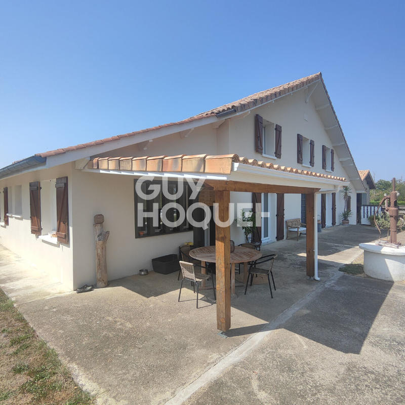 Maison - 210 m² - 215 pièces