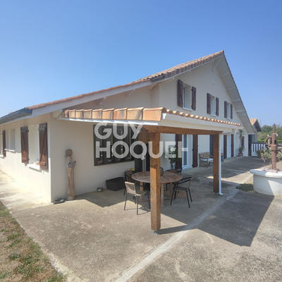 Maison - 210 m² - 215 pièces