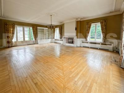 Maison - 336 m² - 10 pièces