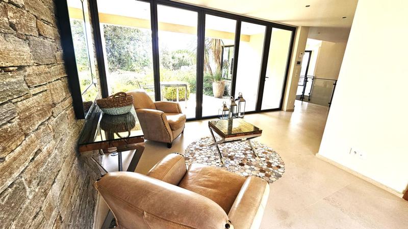 Demeure - 608 m² - 8 pièces