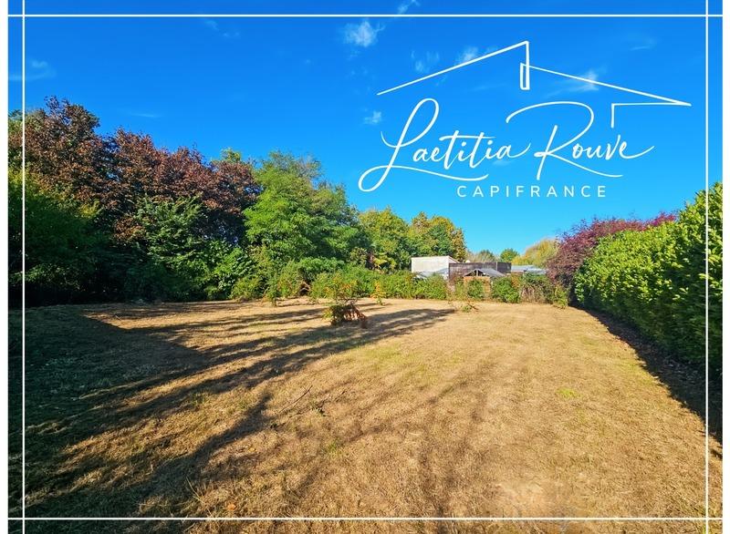 Terrain constructible - 1 040 m²