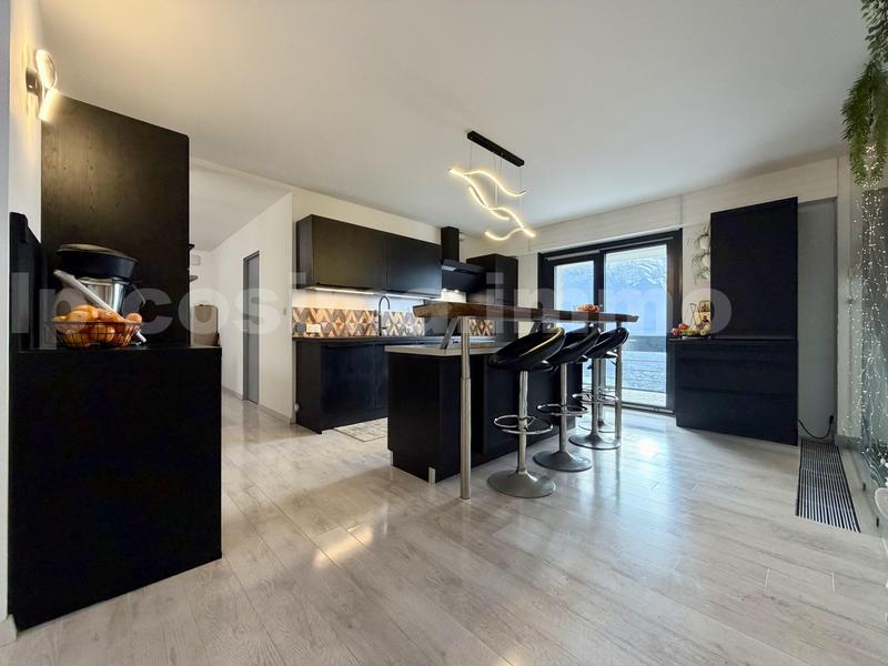 Villa - 183 m² - 6 pièces