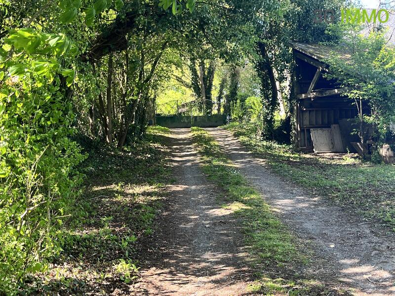 Propriété - 281 m² - 11 pièces