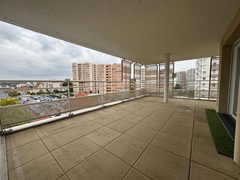 Appartement - 106 m² - 5 pièces