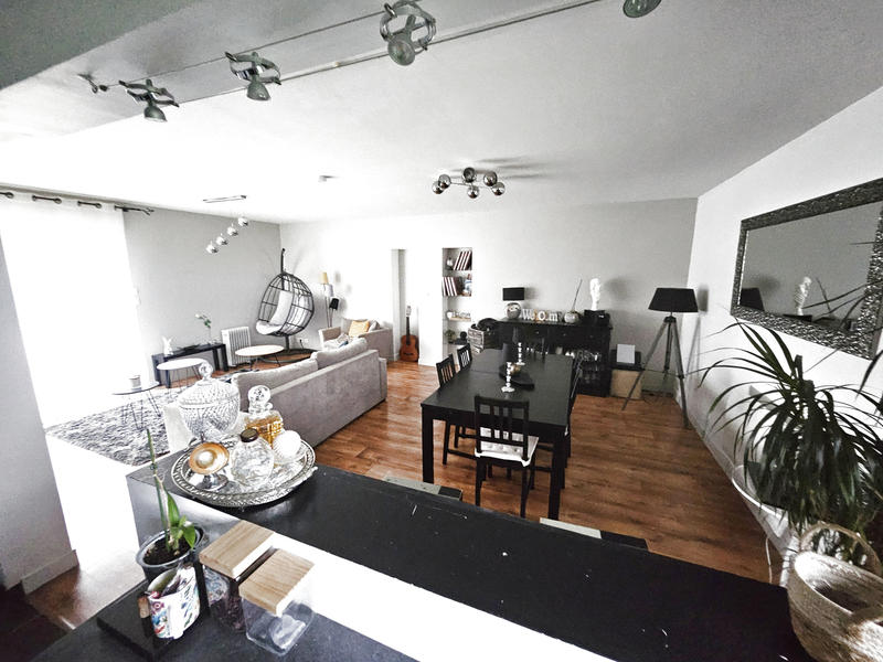 Maison - 90 m² - 5 pièces