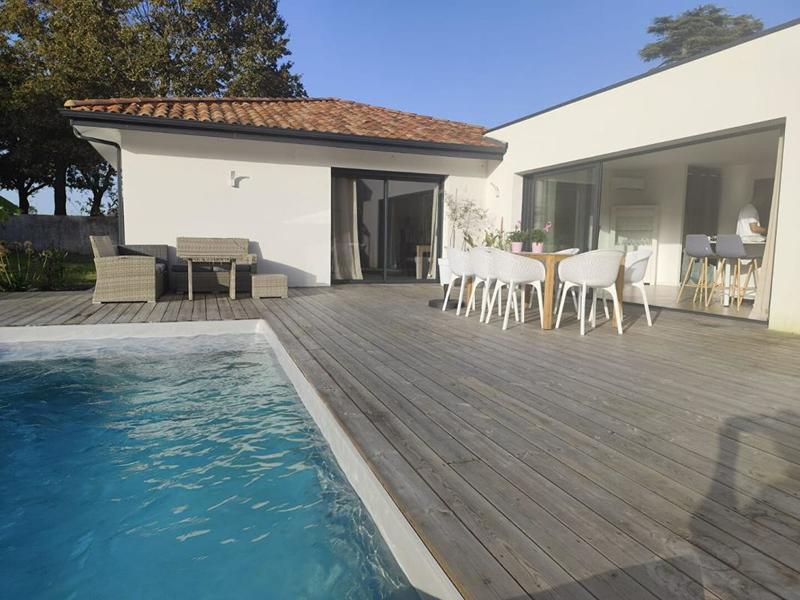 Maison - 180 m² - 8 pièces