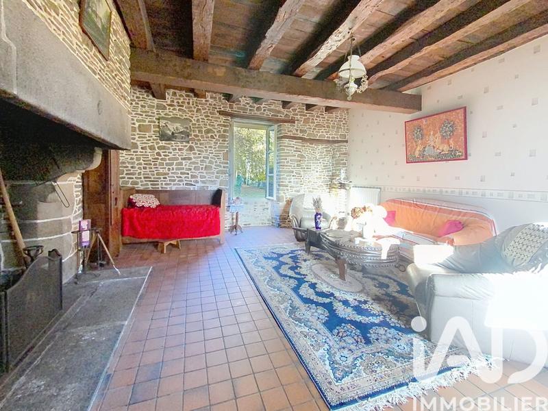 Maison - 219 m² - 6 pièces