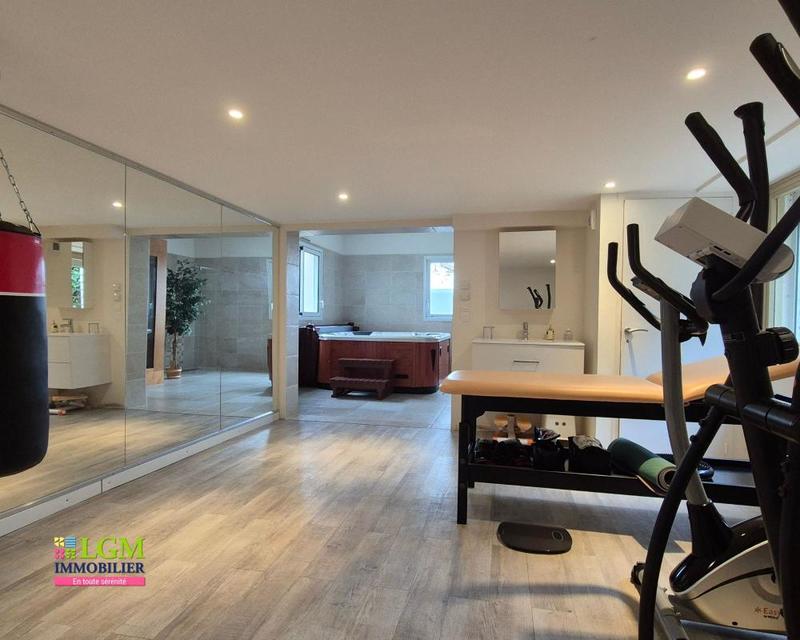 Villa - 525 m² - 7 pièces