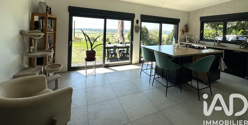 Maison de village - 94 m² - 5 pièces