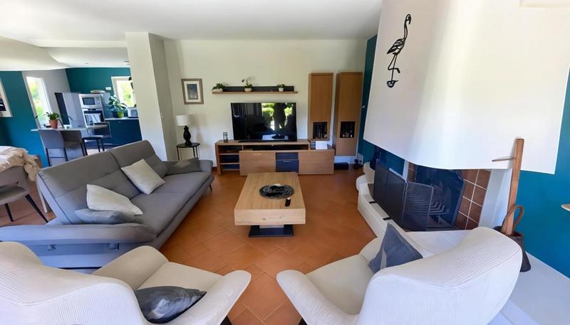 Maison - 264 m² - 8 pièces