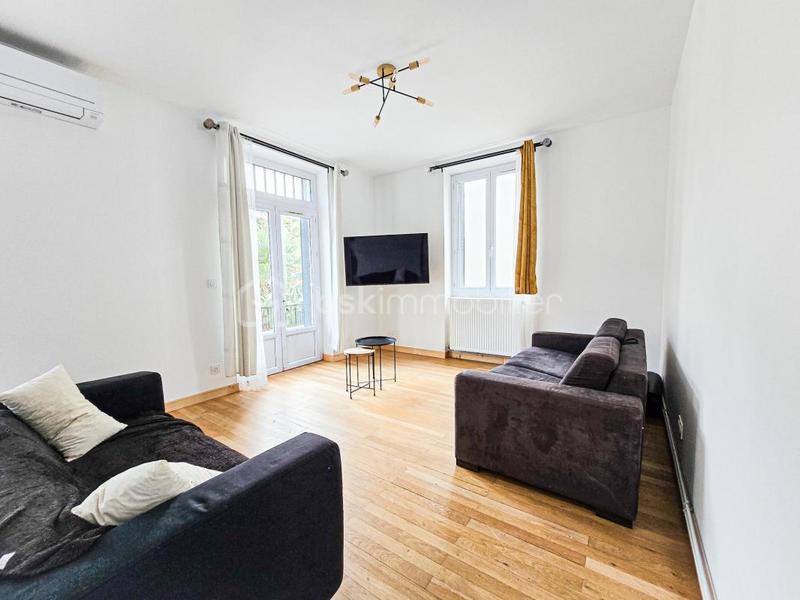 Appartement - 100 m² - 4 pièces