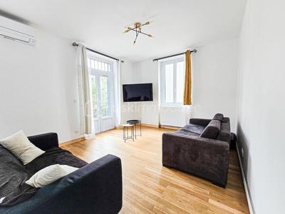 Appartement - 100 m² - 4 pièces