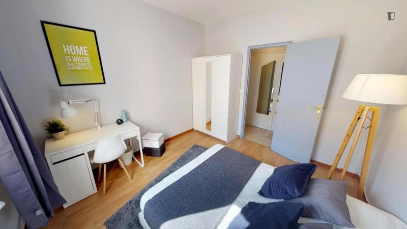 Chambre - 12 m² - 4 pièces