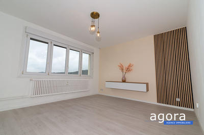 Appartement - 82 m² - 5 pièces