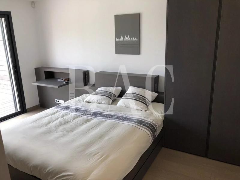 Villa - 250 m² - 7 pièces