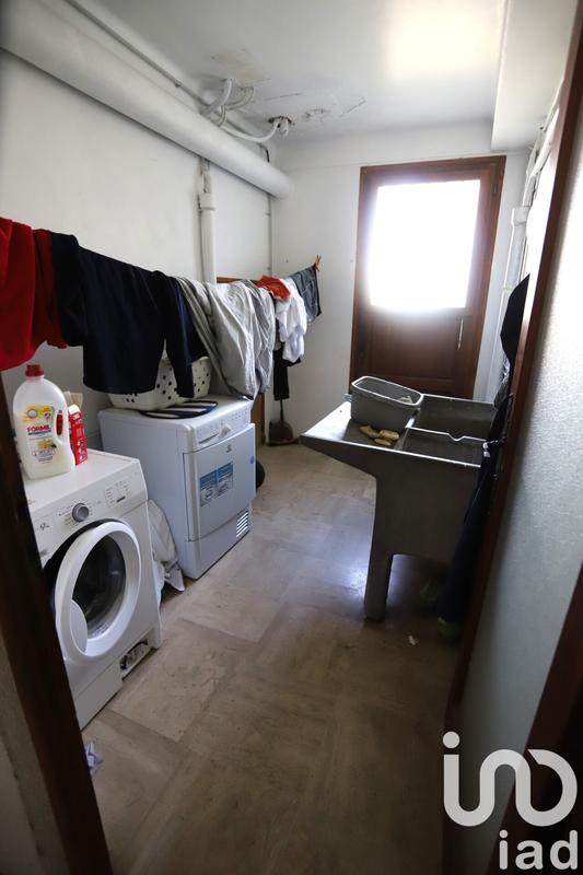 Maison - 219 m² - 8 pièces