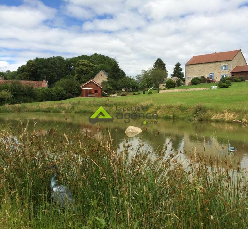 Propriété - 270 m² - 11 pièces