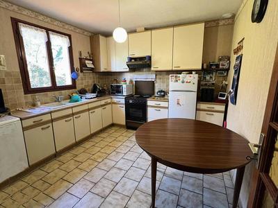 Maison - 90 m² - 5 pièces