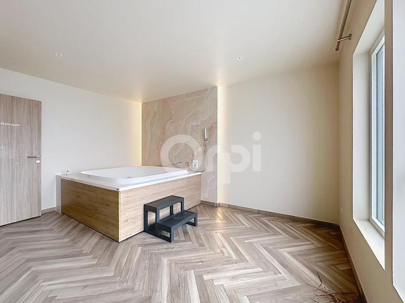 Maison - 121 m² - 6 pièces